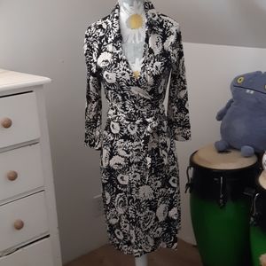 DVF 100% silk knit wrap dress.